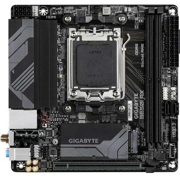 GIGABYTE B650I AX